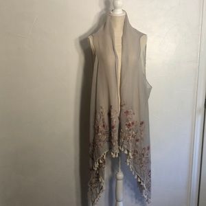 🆕 Justin & Taylor Ruana Series Colors Gray Cream Red Pink with Rust Flor…